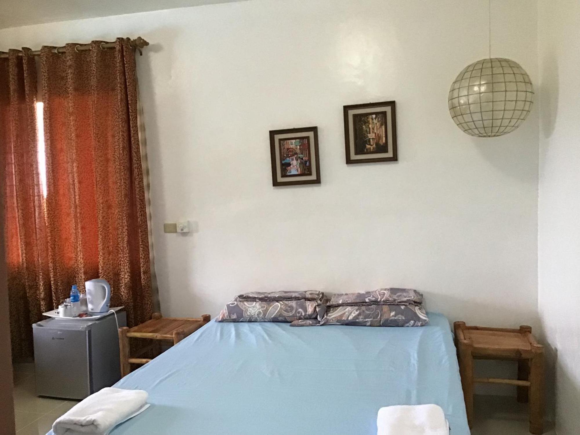 Cuestas And Restaurant Resort