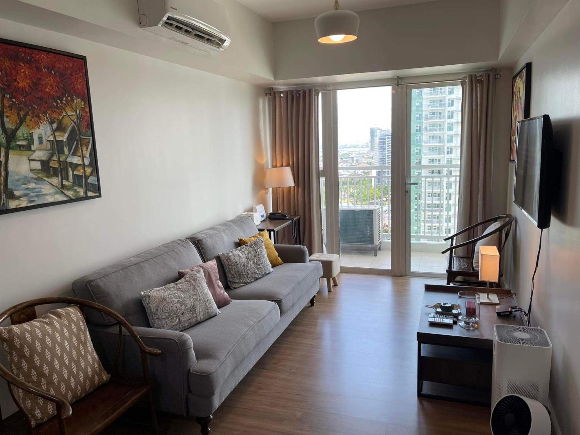 Apartment Spacious Stylish With Two Bedrooms, Near Mall Cebu