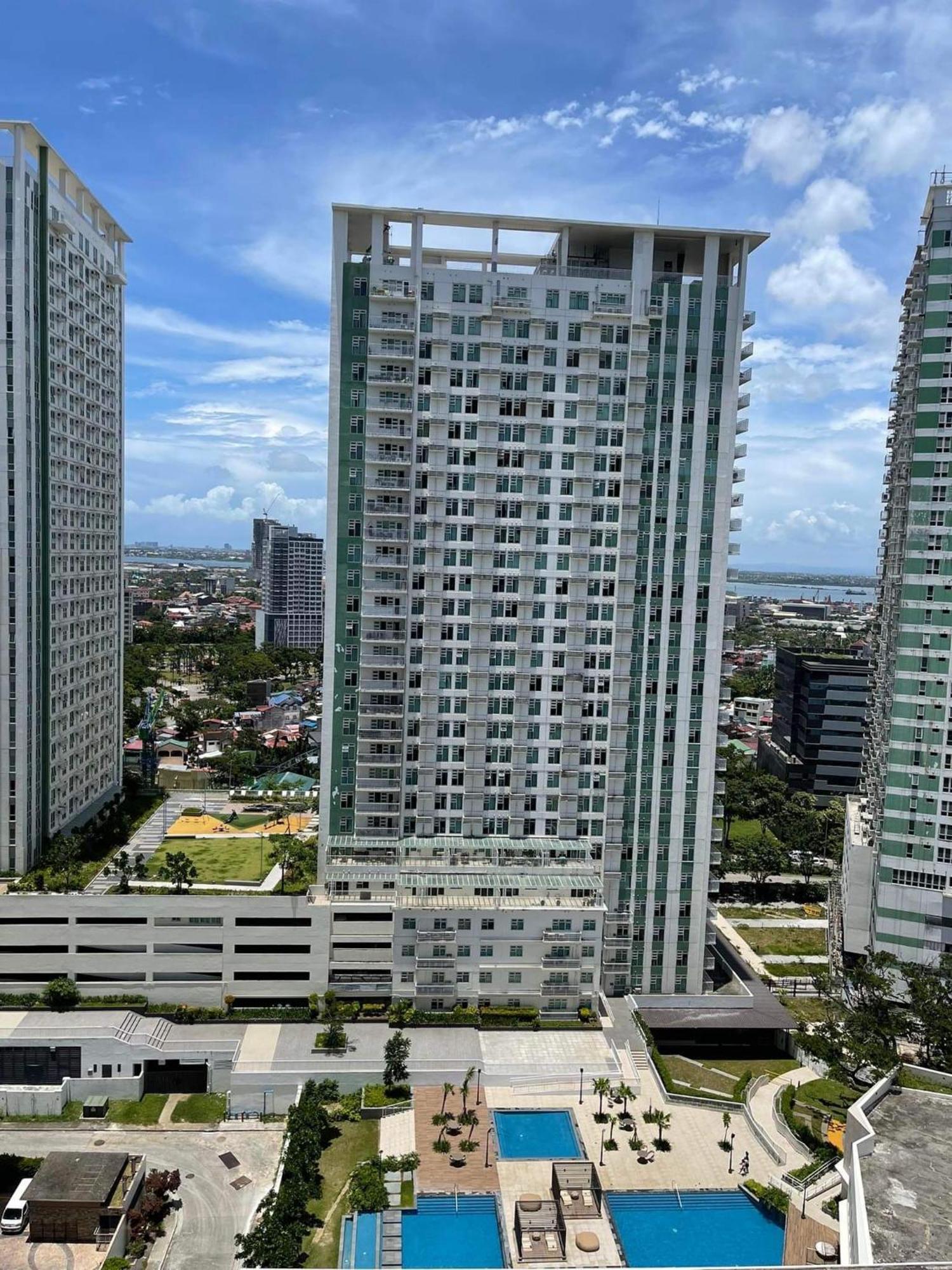 Apartment Spacious Stylish With Two Bedrooms, Near Mall