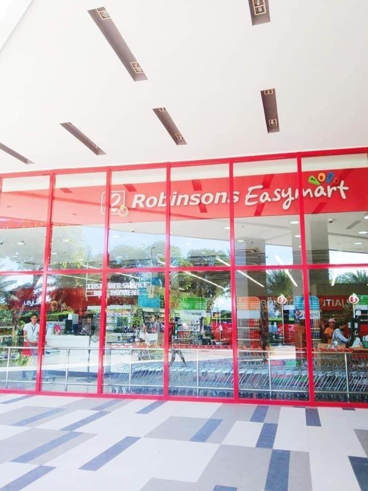 Mactan Newtow Enjoy Family Staycation Apartment Punta Engano (Mactan)