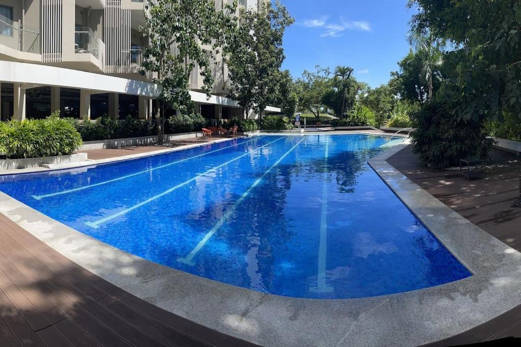 Ma Roberta - Tambuli Type With Fast Wifi 16 Floor Apartment Lapu-Lapu City