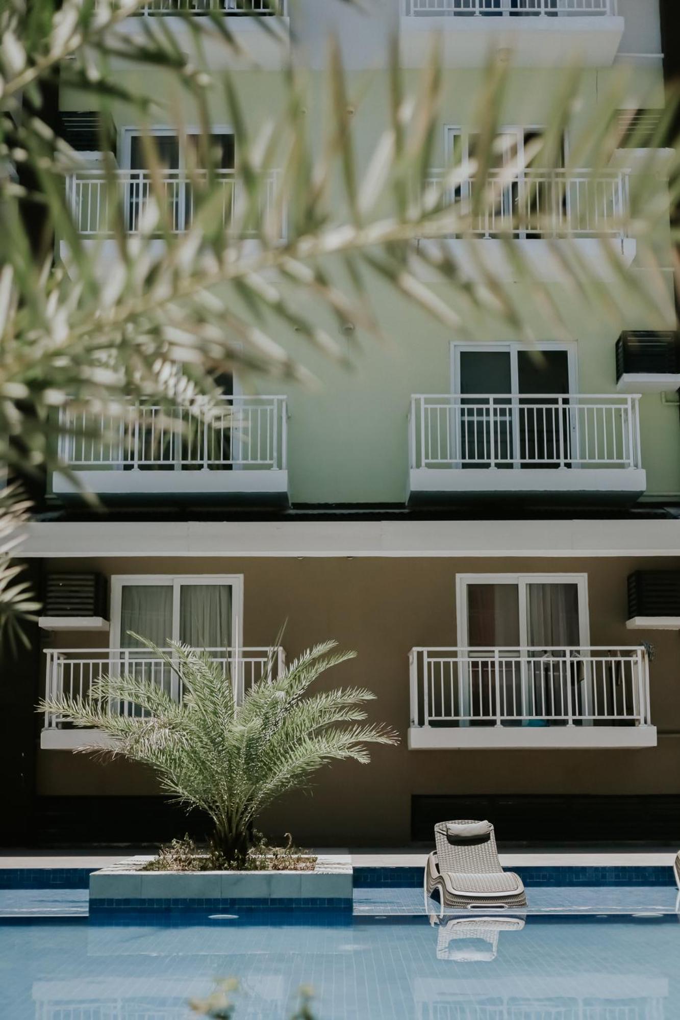 Apartment Amani Grand #332, Near Mactan Airport,fast Wifi, Netflix & Pool