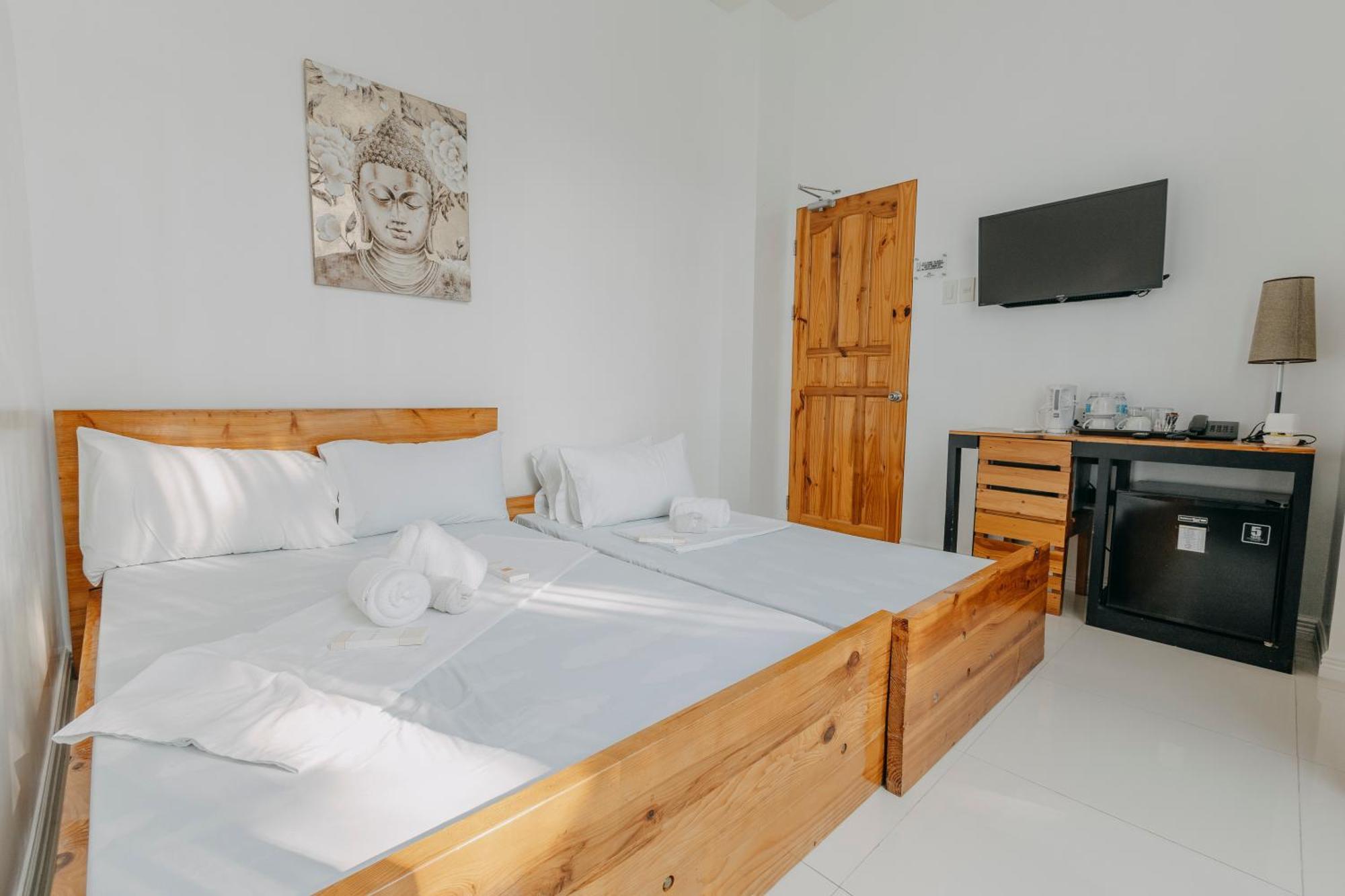 The Marc Vannelli Resort Oslob