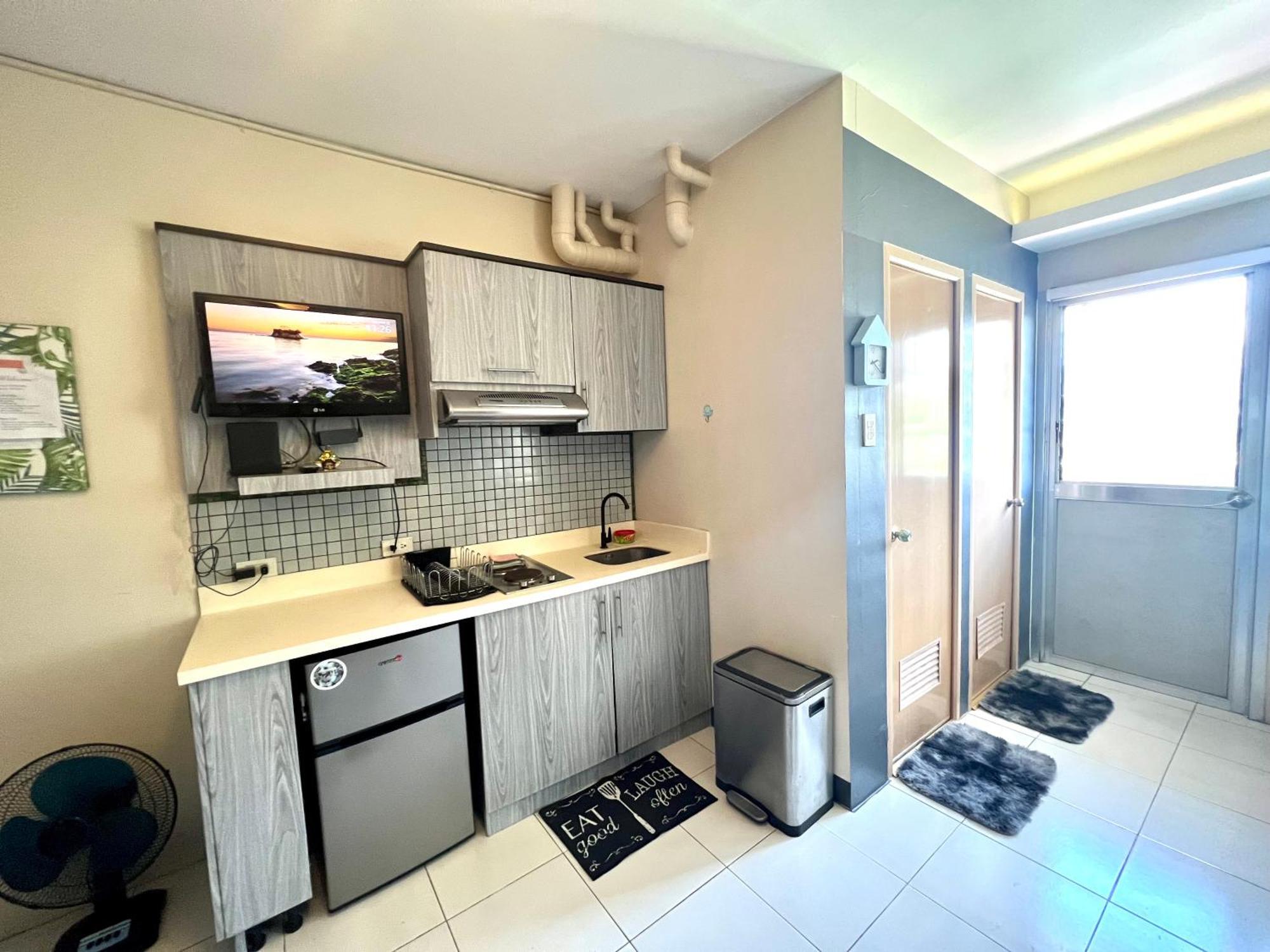 Apartment Views+ Large Space+ Beside It Park