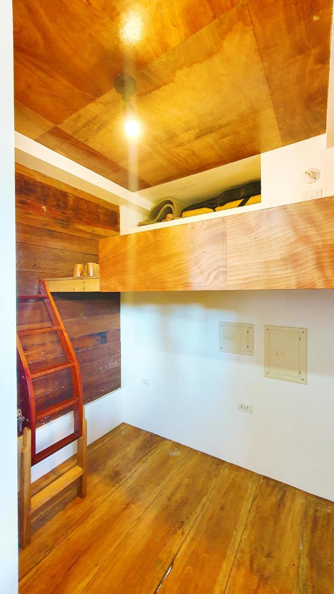 Tiny House's Seafront In Camotes Island Esperanza
