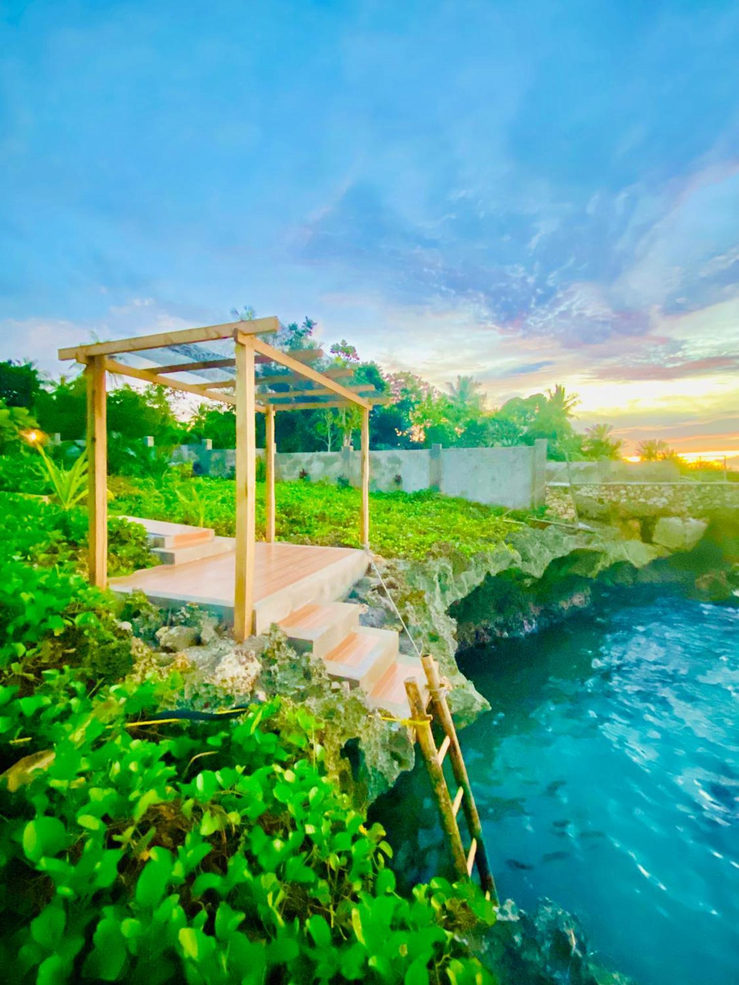 Tiny House's Seafront In Camotes Island Guest house *