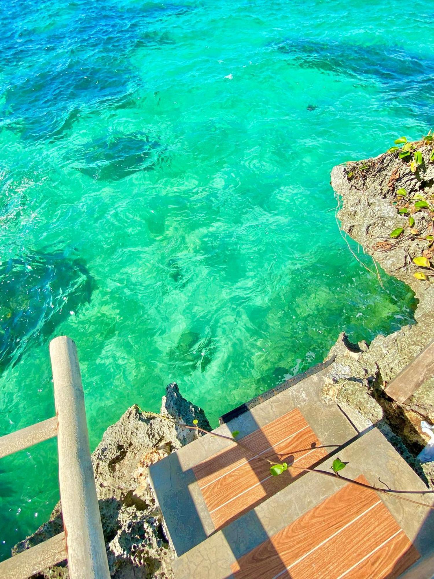 Tiny House's Seafront In Camotes Island
