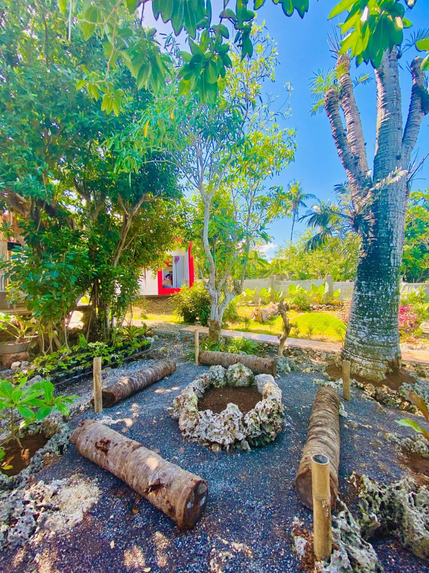 Tiny House's Seafront In Camotes Island *