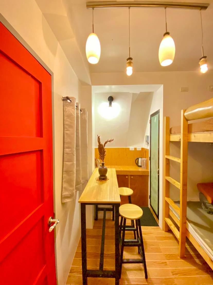 Guest house Tiny House's Seafront In Camotes Island *