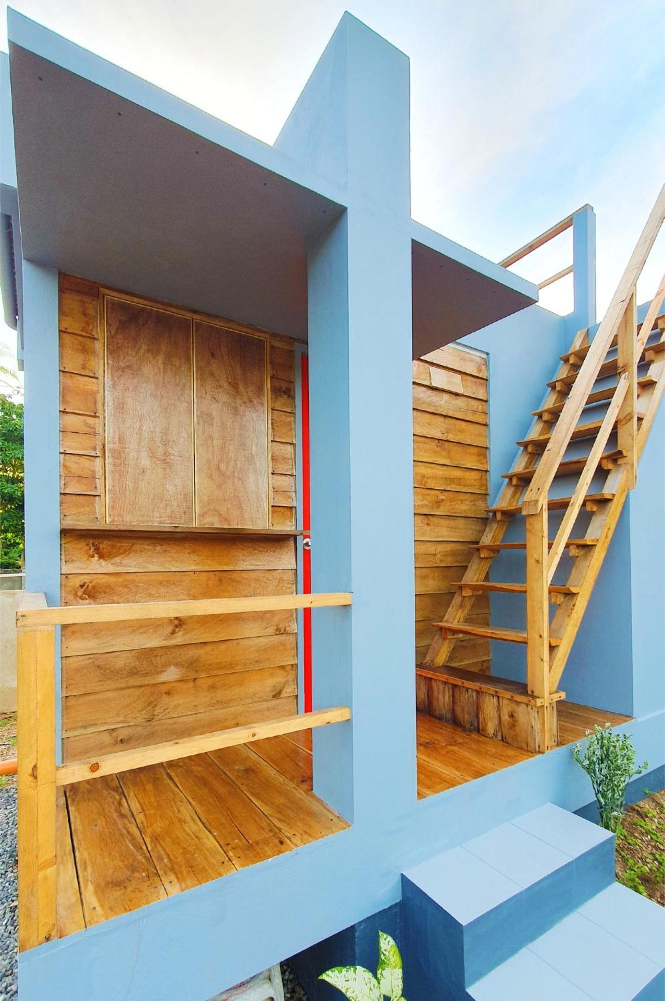 Tiny House's Seafront In Camotes Island Guest house *