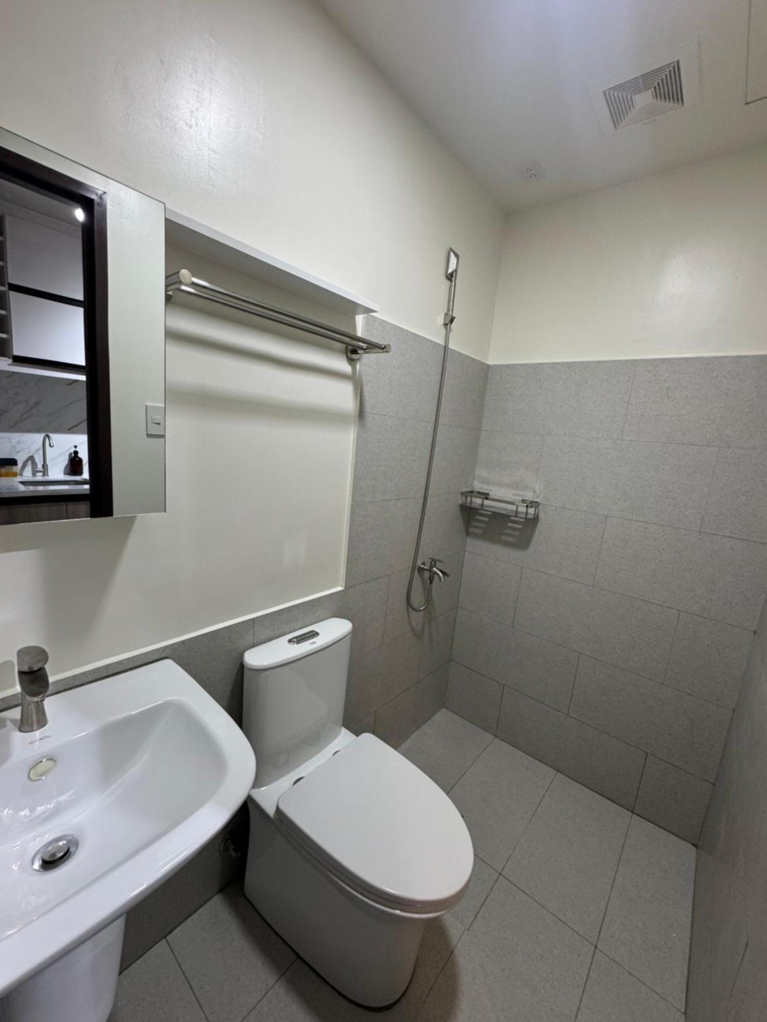 Unit 5 Mins To It Park With Pool, Wifi & Netflix