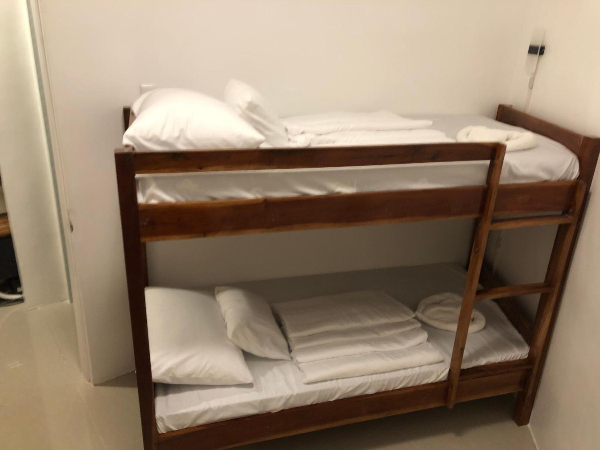 Resort Cuestas And Restaurant Badian