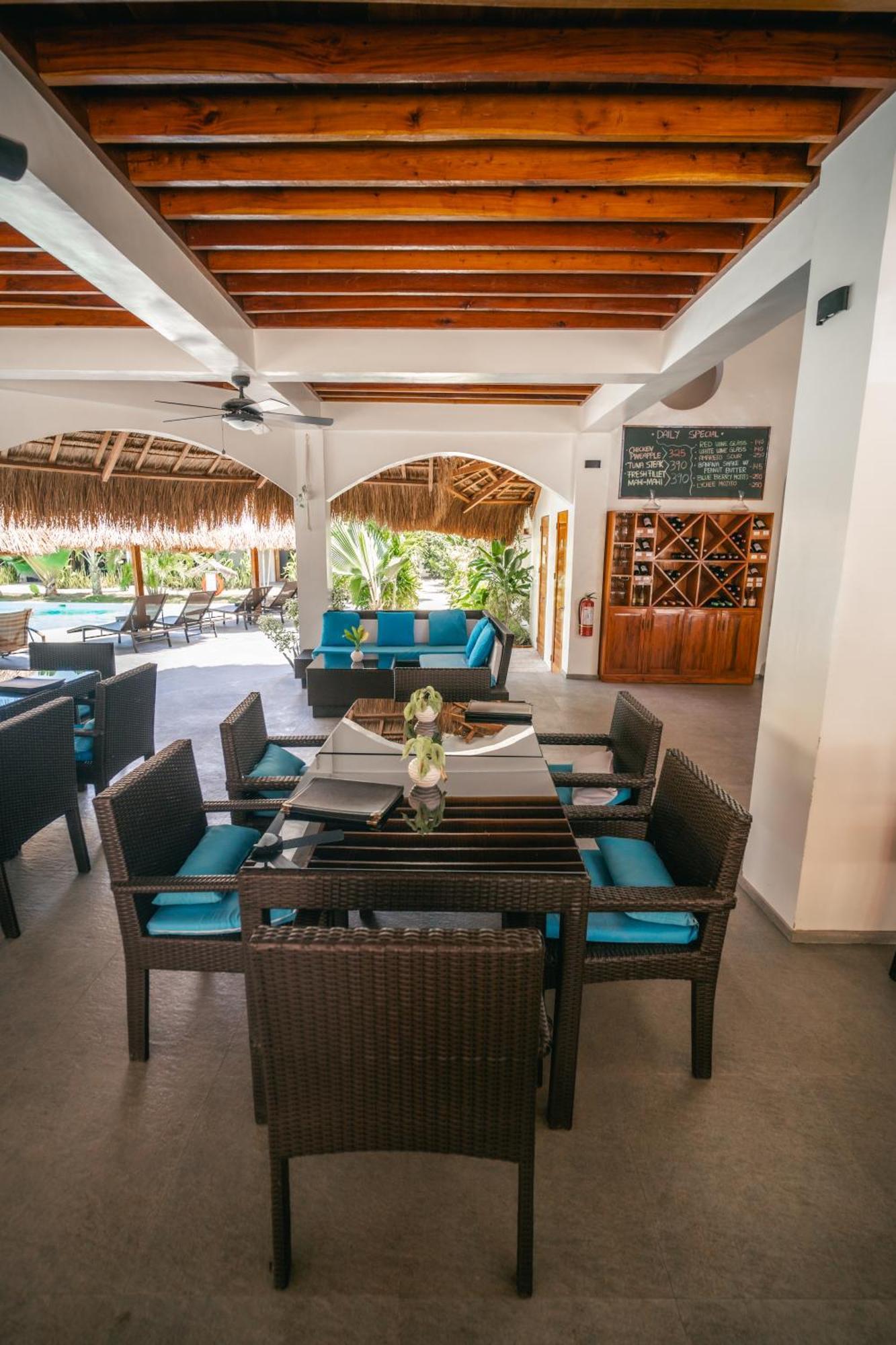Hotel Secret Paradise *