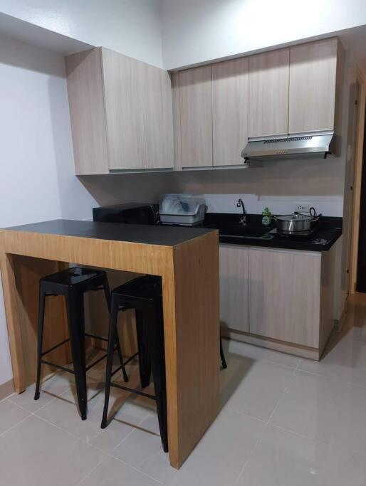 Apartment Comfy Near Ayala, Sm & It Park *