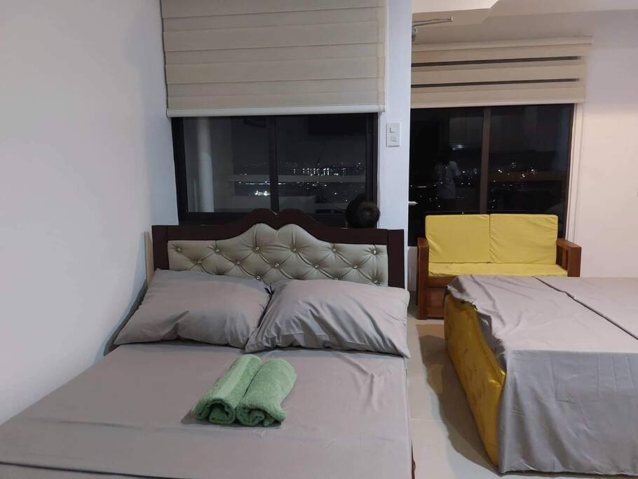 Comfy Near Ayala, Sm & It Park Apartment