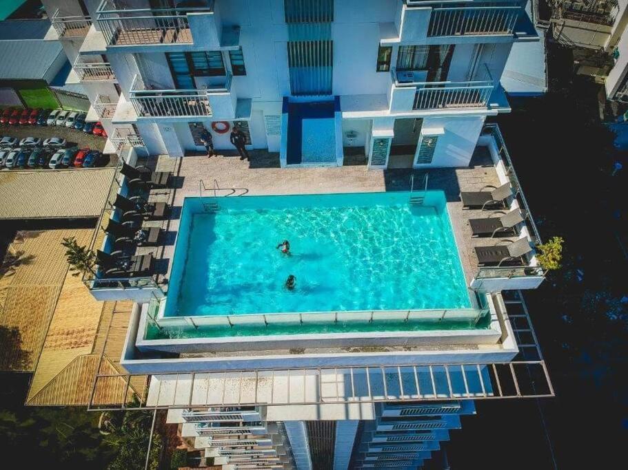 Comfy Near Ayala, Sm & It Park *