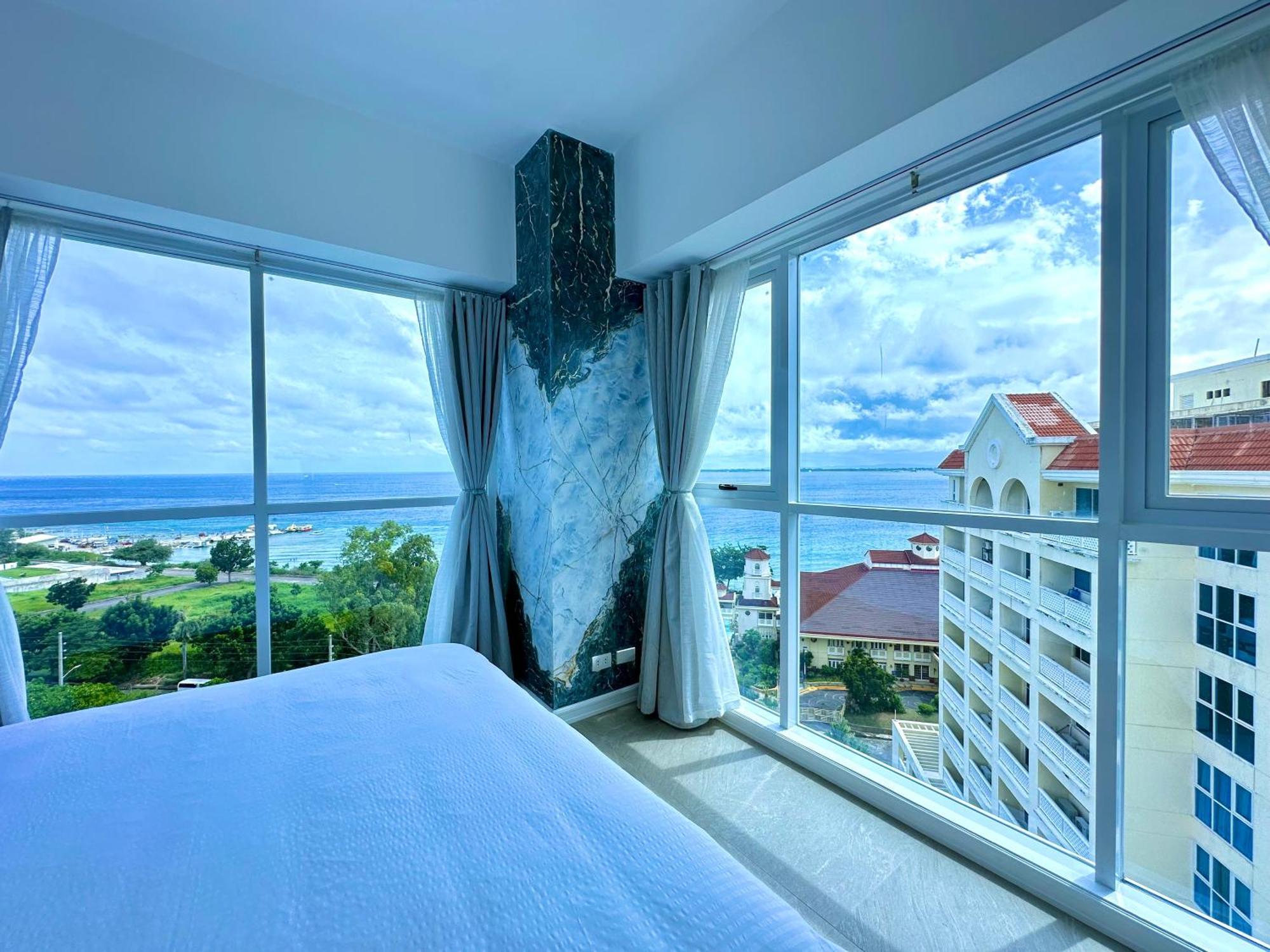 La Mirada Residences Sea-view