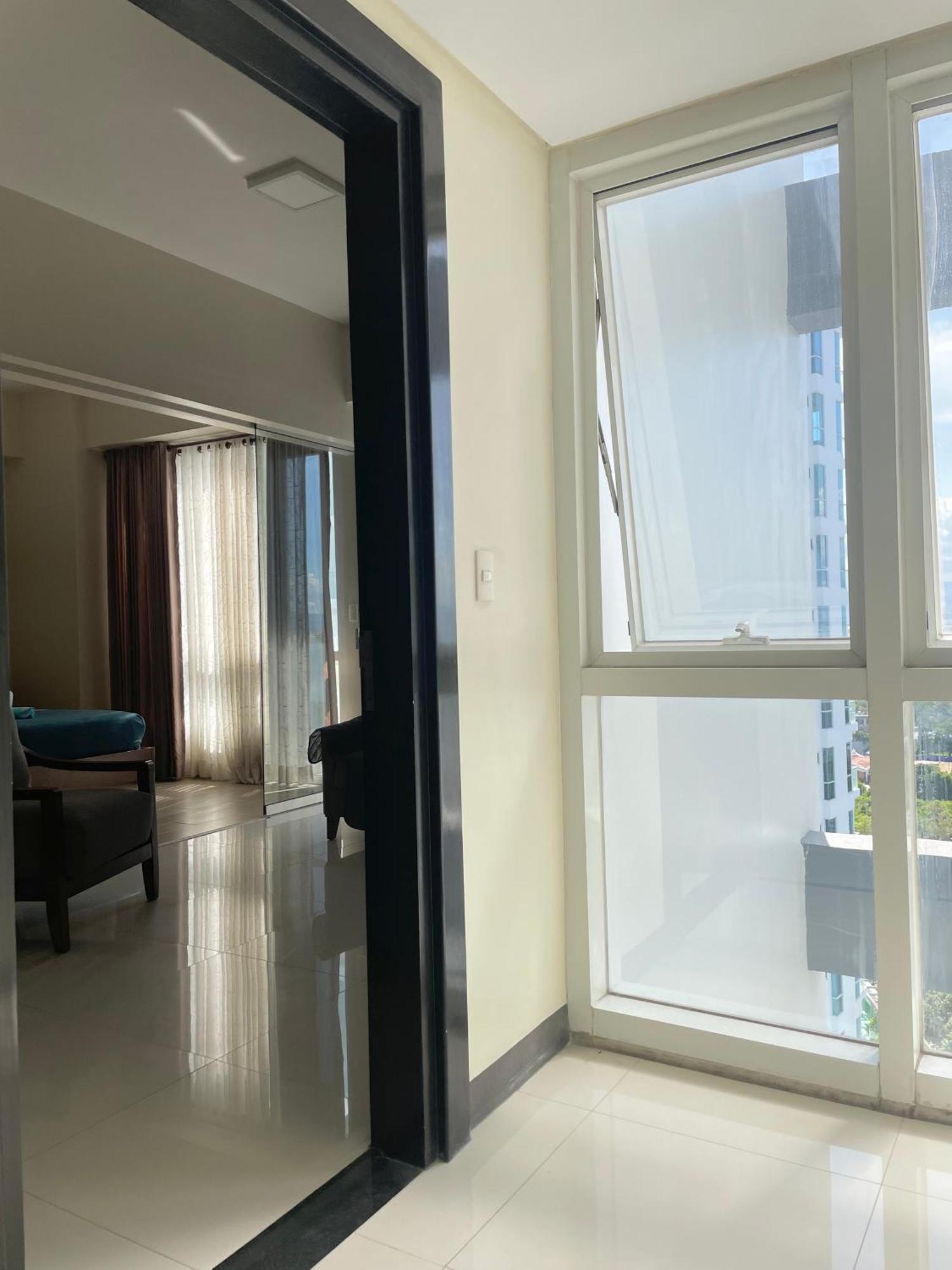The Mactan At The Mactan Newtown Apartment