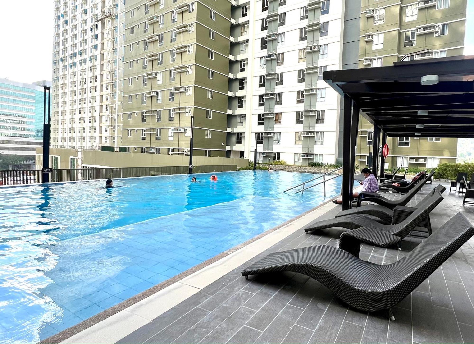 Lovely 1-bedroom At It Park + Fast Internet Apartment Cebu