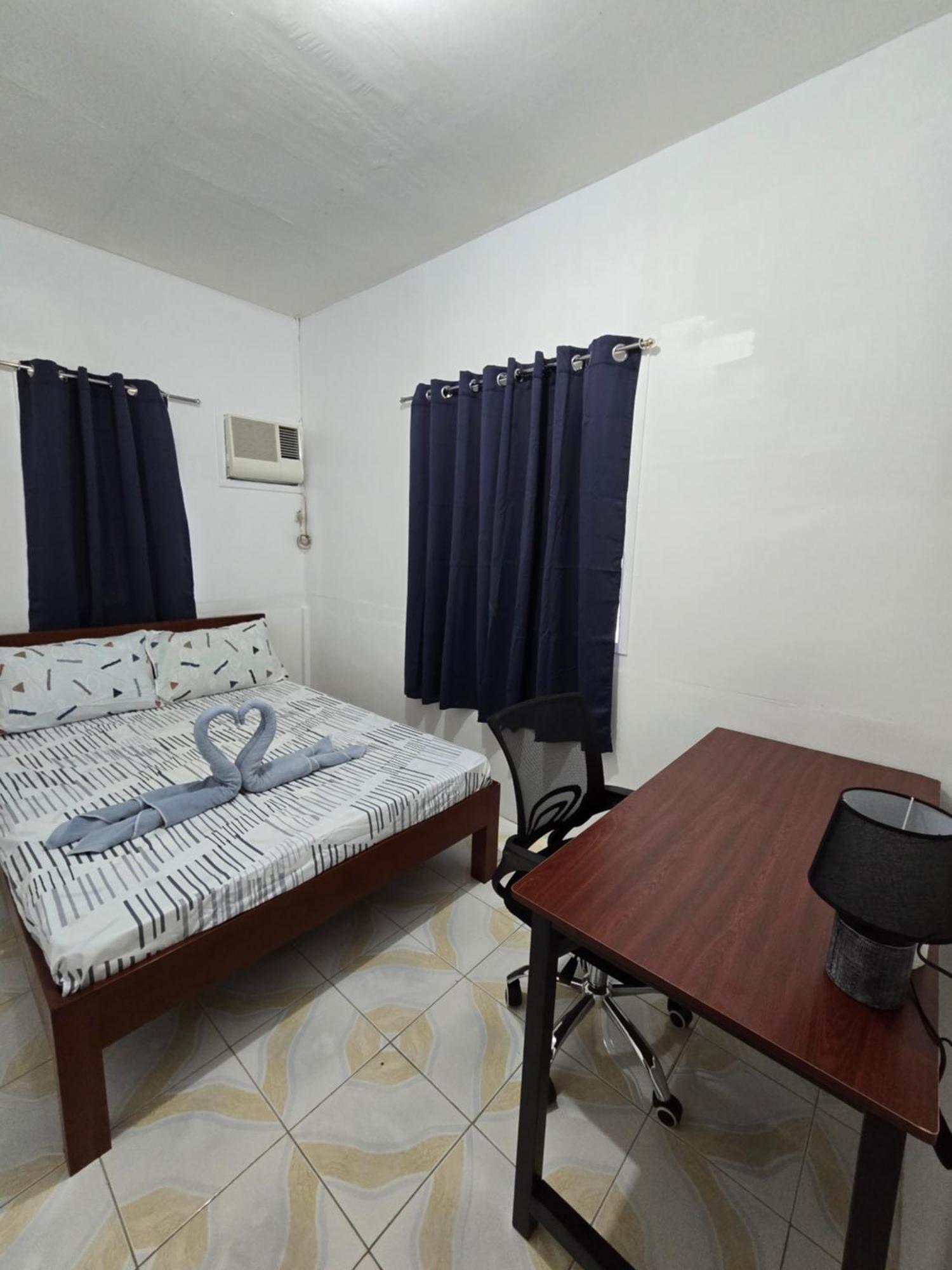 Island Vibes Hostel Moalboal