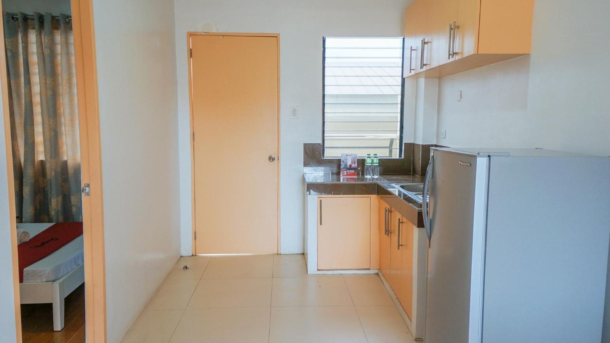 Reddoorz Near Town Center Inn Talisay (Cebu)