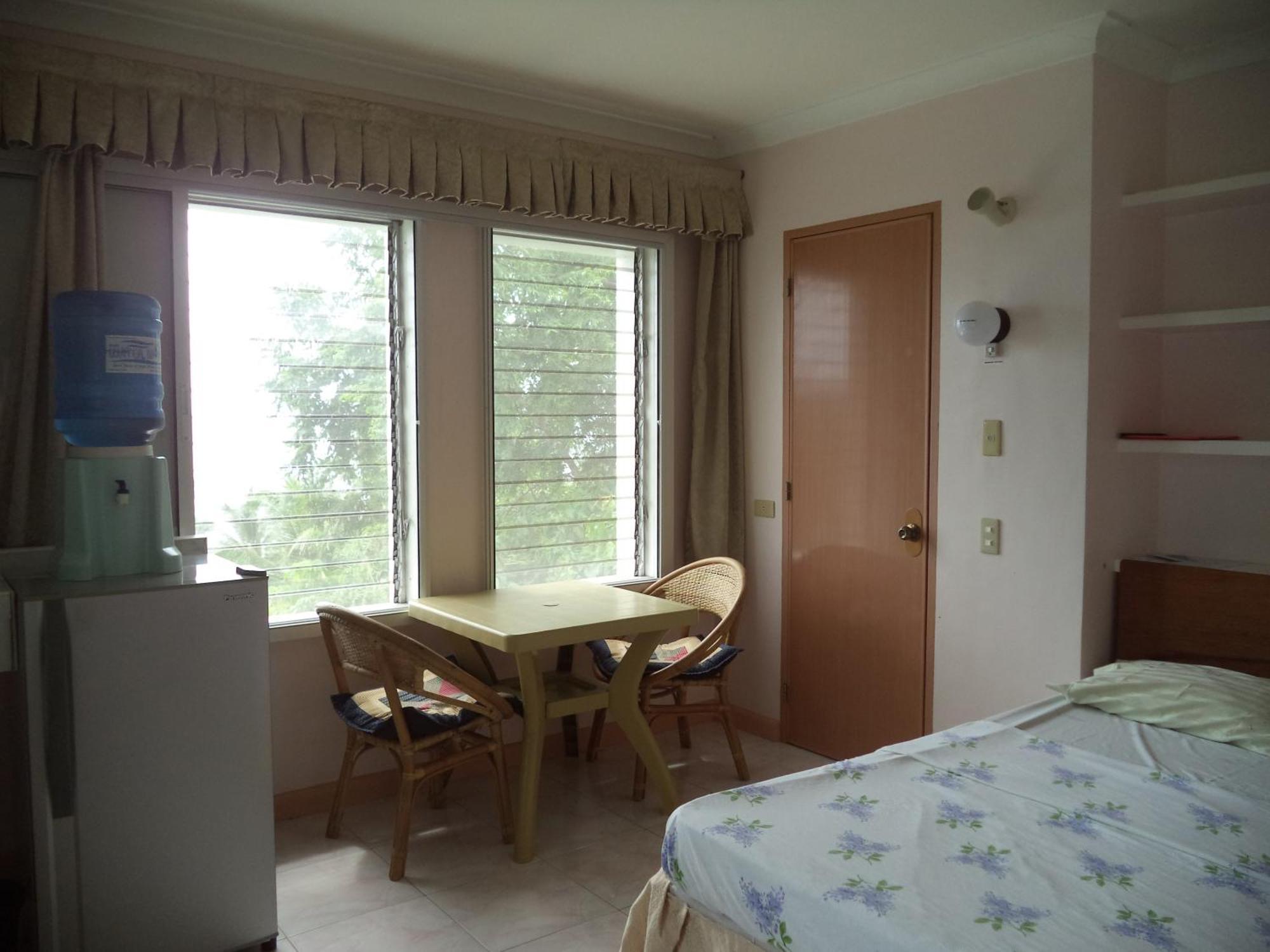 High Steps Apartment *