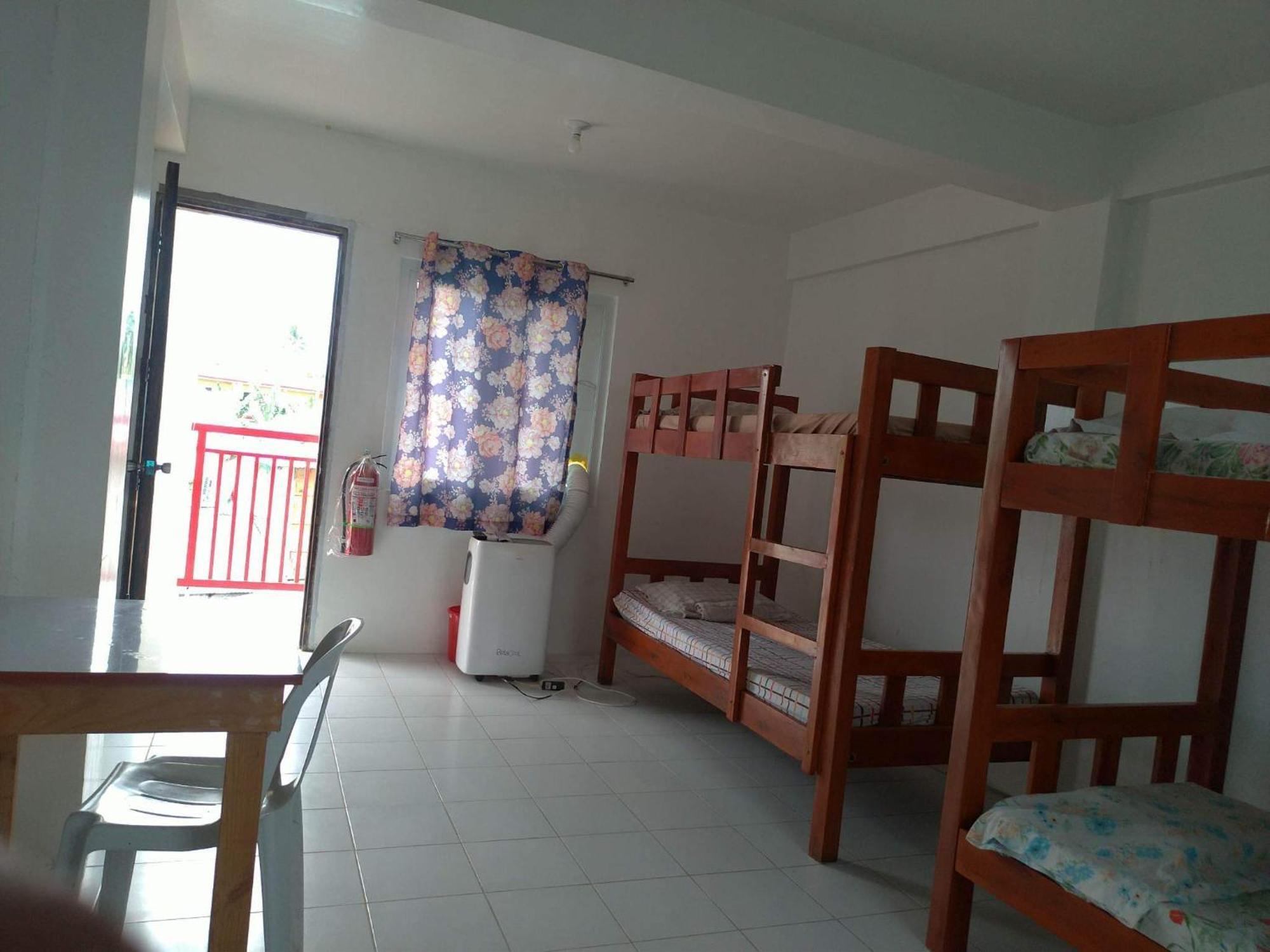 Hostel Rb Baruiz 
