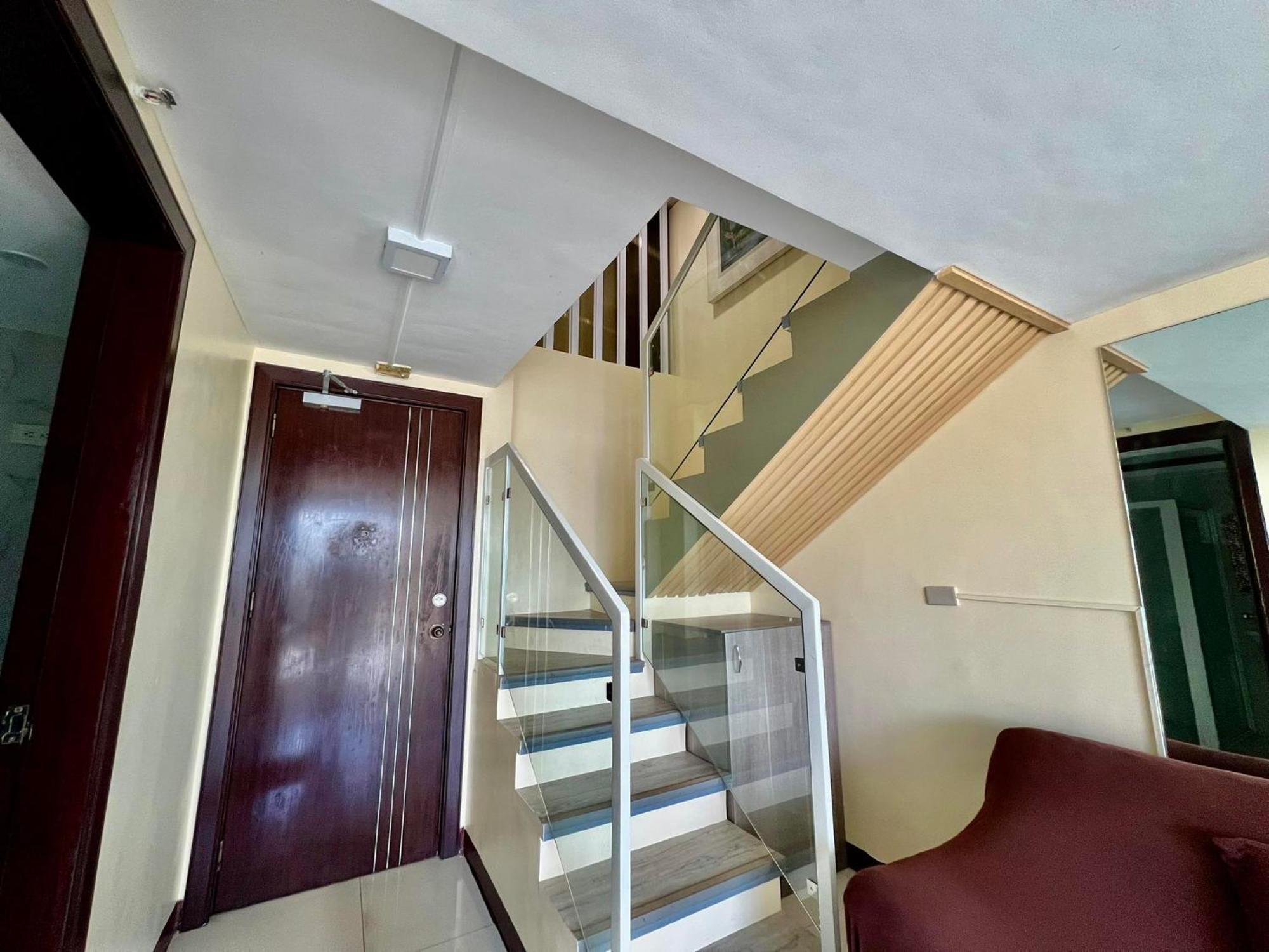 2 Bedroom Unit With And Mountain View Cebu