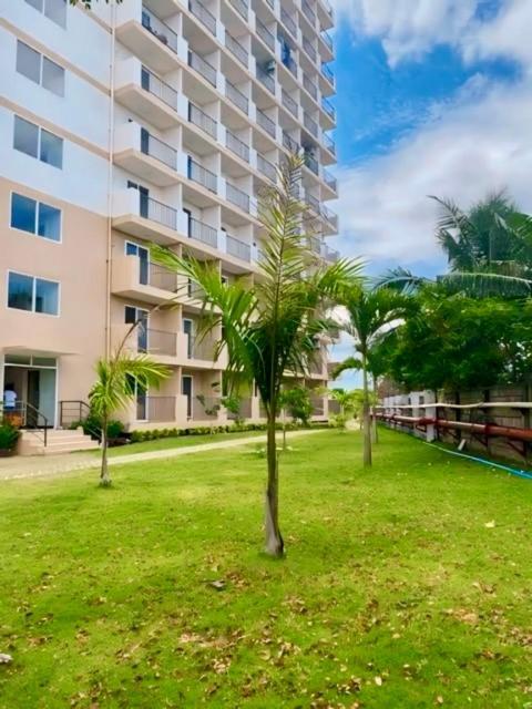Cozy Near Airport With Pool And Ocean View Apartment Suba Basbas