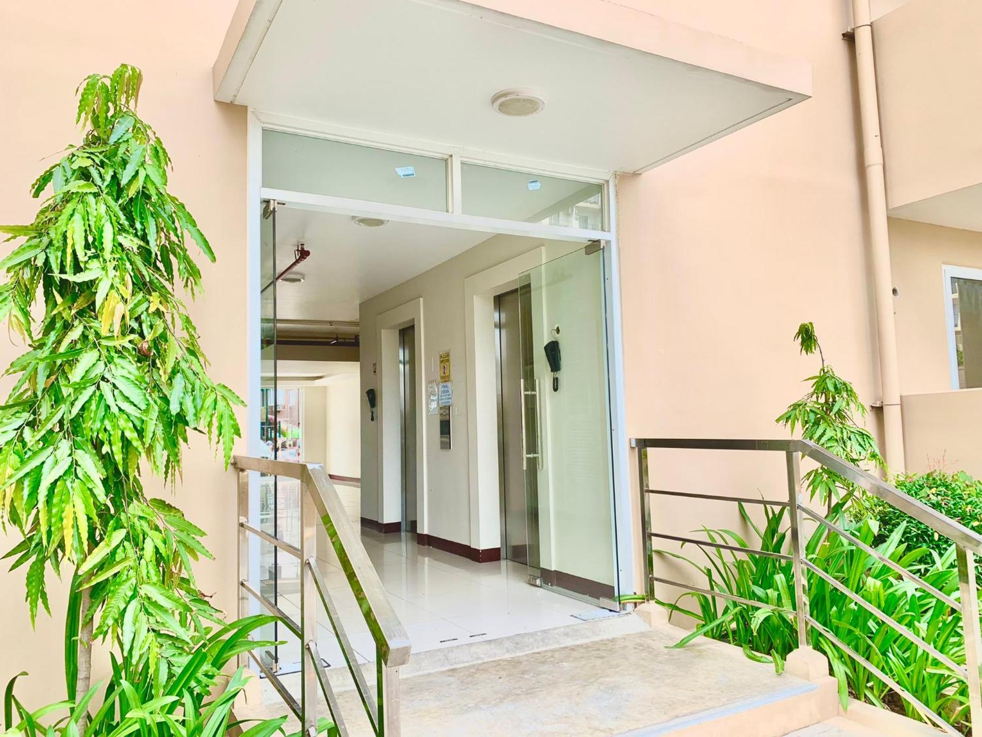 Apartment Cozy Near Airport With Pool And Ocean View