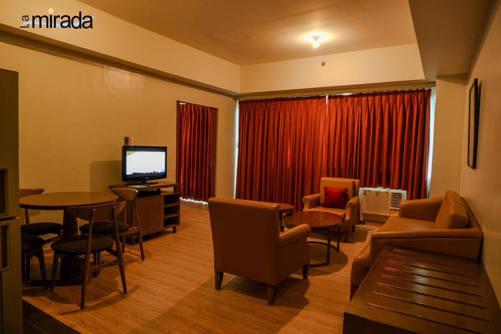La Mirada Hotel 2*