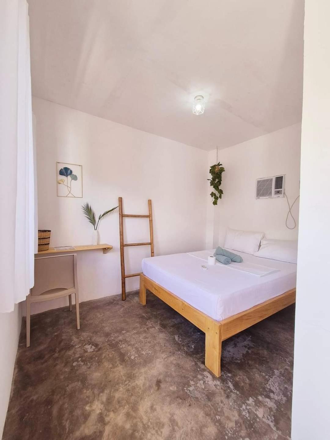 Camotes Hostel *