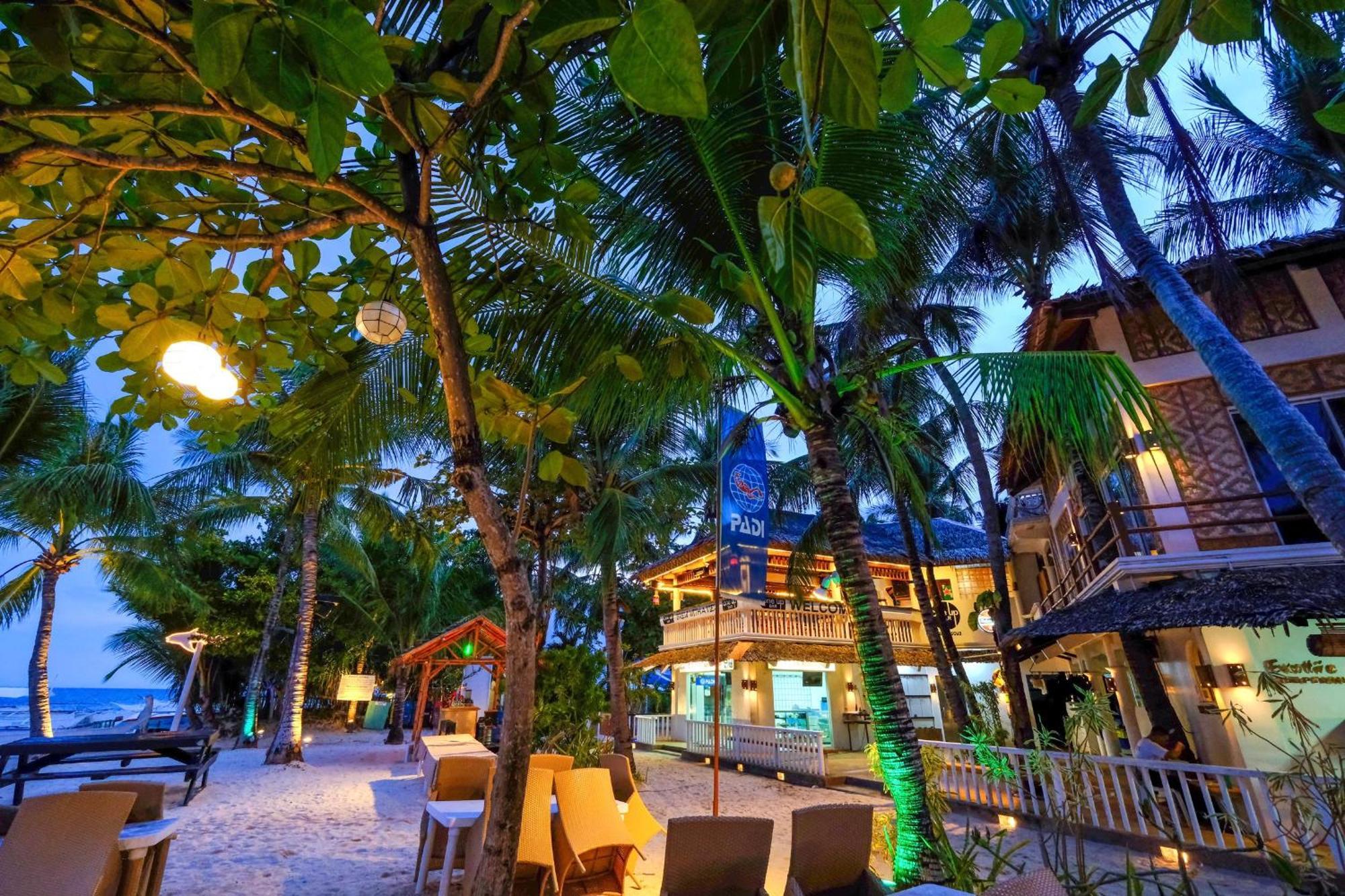 Malapascua Exotic Island Dive Resort *