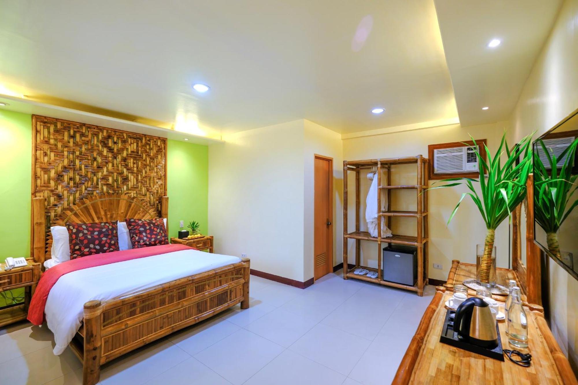 Malapascua Exotic Island Dive Resort *