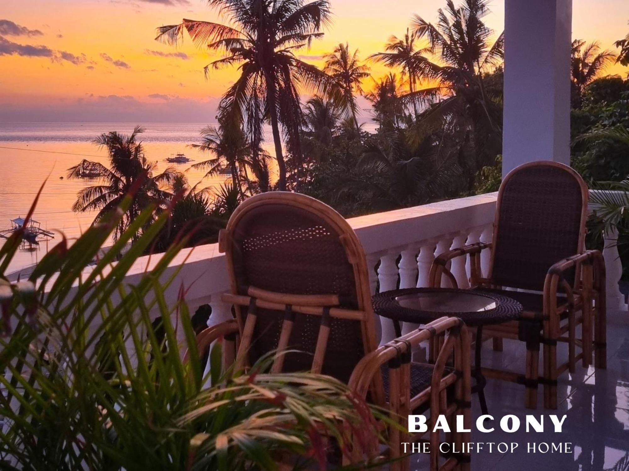 Bahay bakasyunan Clifftop With Amazing View