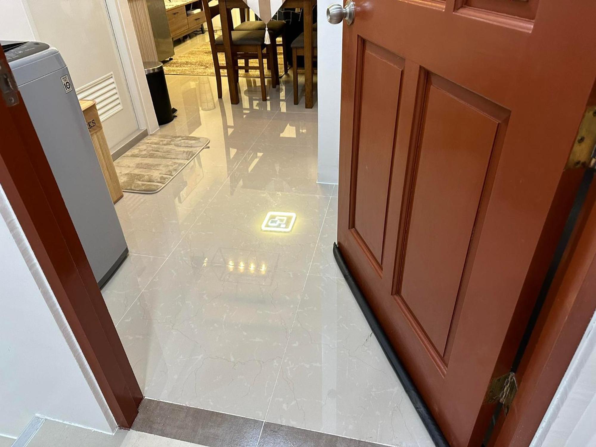 Apartment Trig Place @almond Drive *