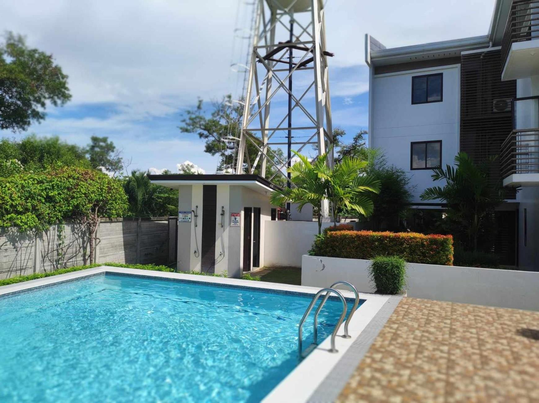 Trig Place @almond Drive *