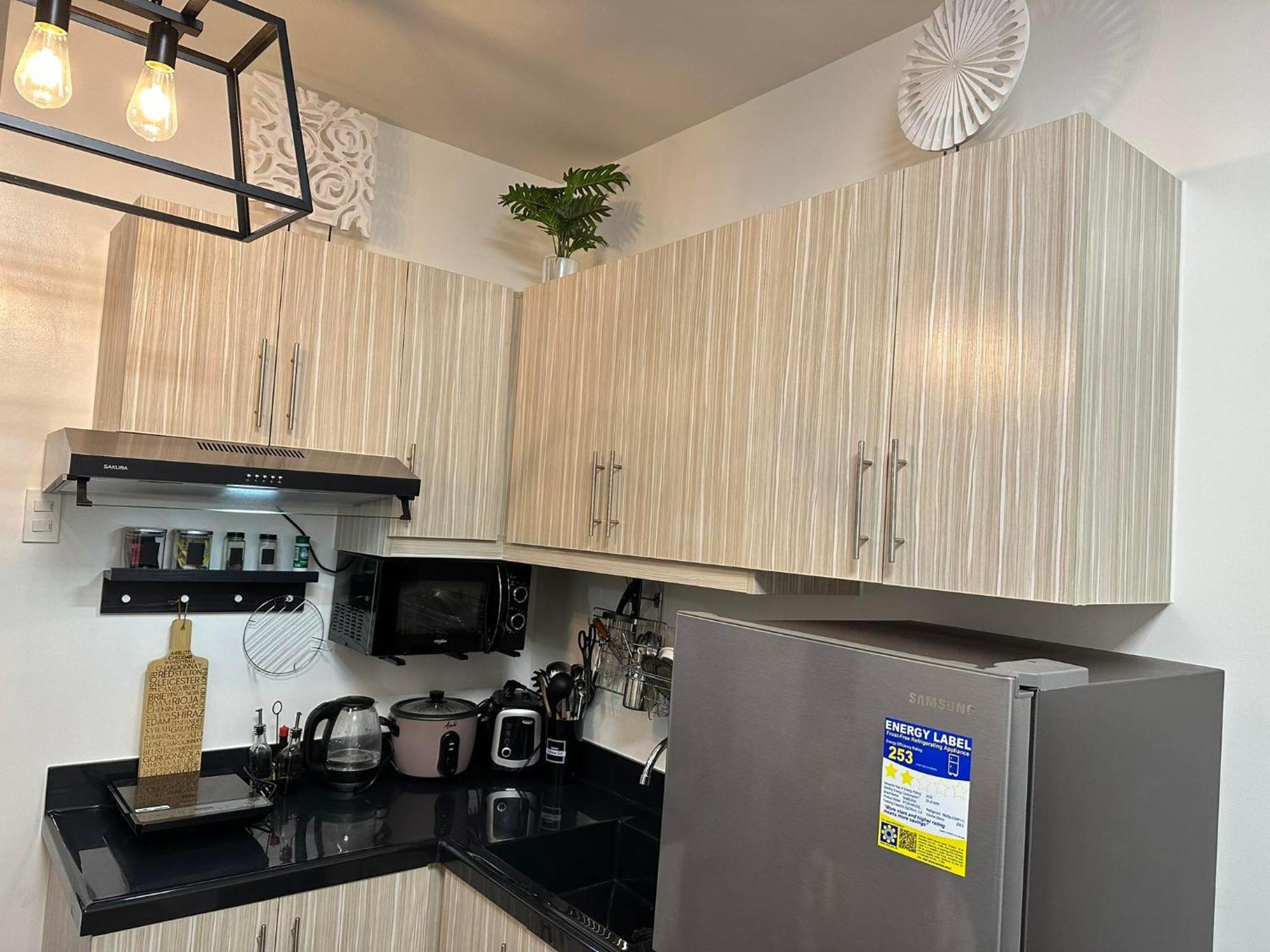 Trig Place @almond Drive Apartment *