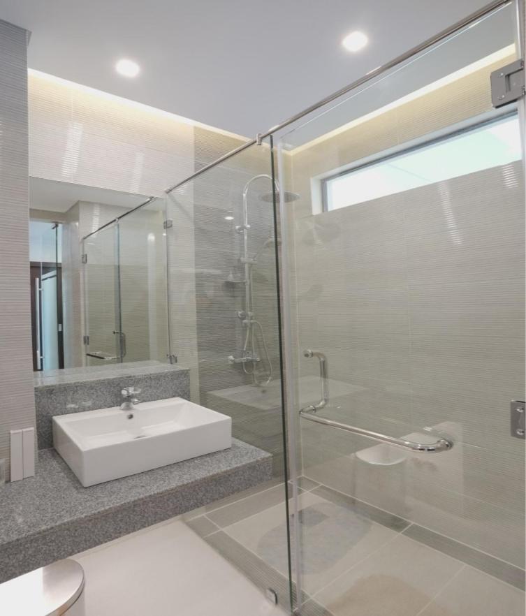 Winrich 3* Lapu-Lapu City