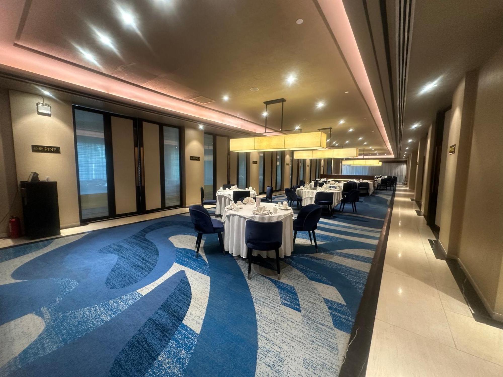 Marco Polo Plaza Hotel
