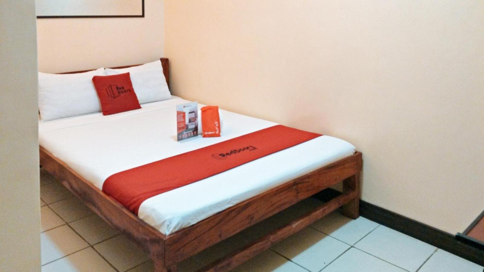 Reddoorz Near Baclay Drive Super Metro Cebu