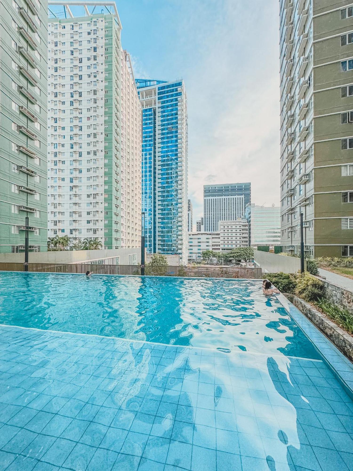 In It Park With Pool & Netflix Aparthotel *