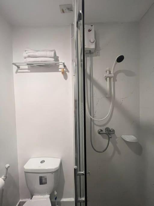 212b Amani Grand Residences Near To Airport With Pool, Gym, Wifi, Netflix Apartment