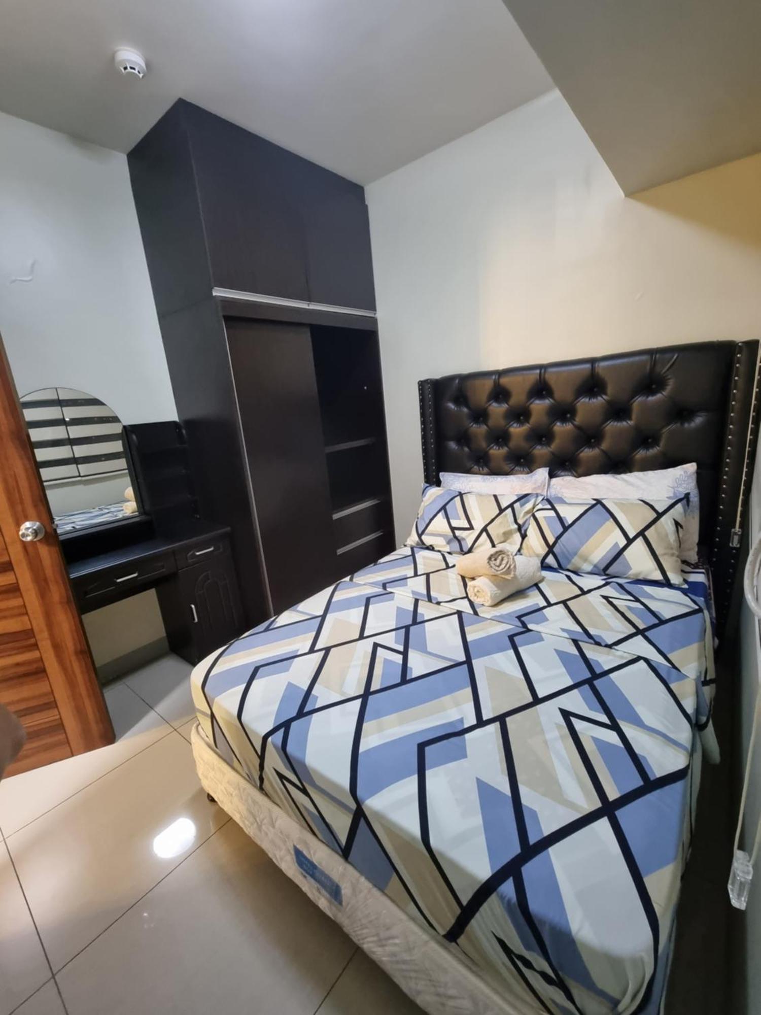 1br With Balcony At Horizons 101 * Cebu