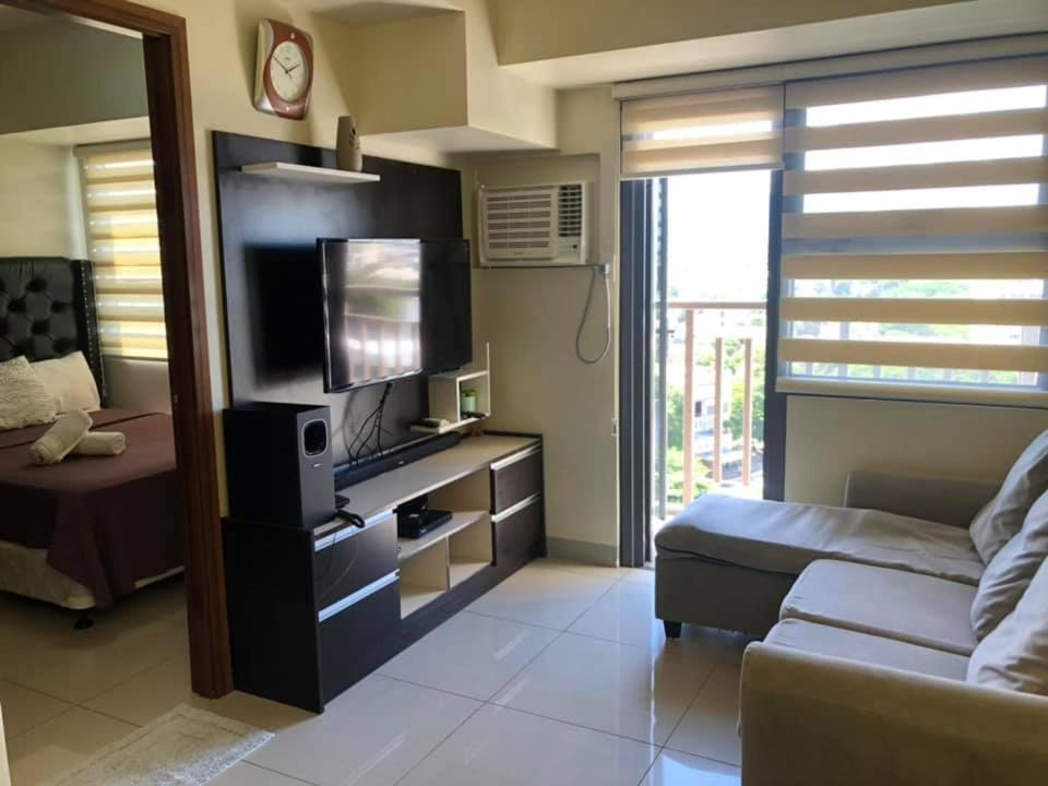 1br With Balcony At Horizons 101 *