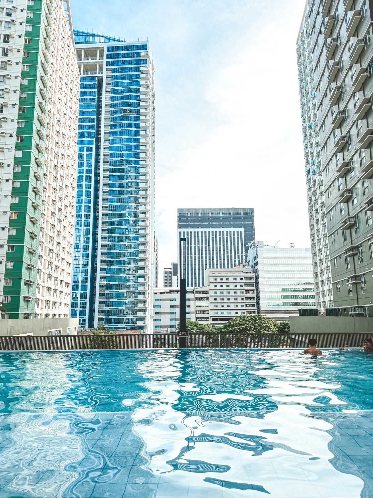Aparthotel In It Park With Pool & Netflix Cebu
