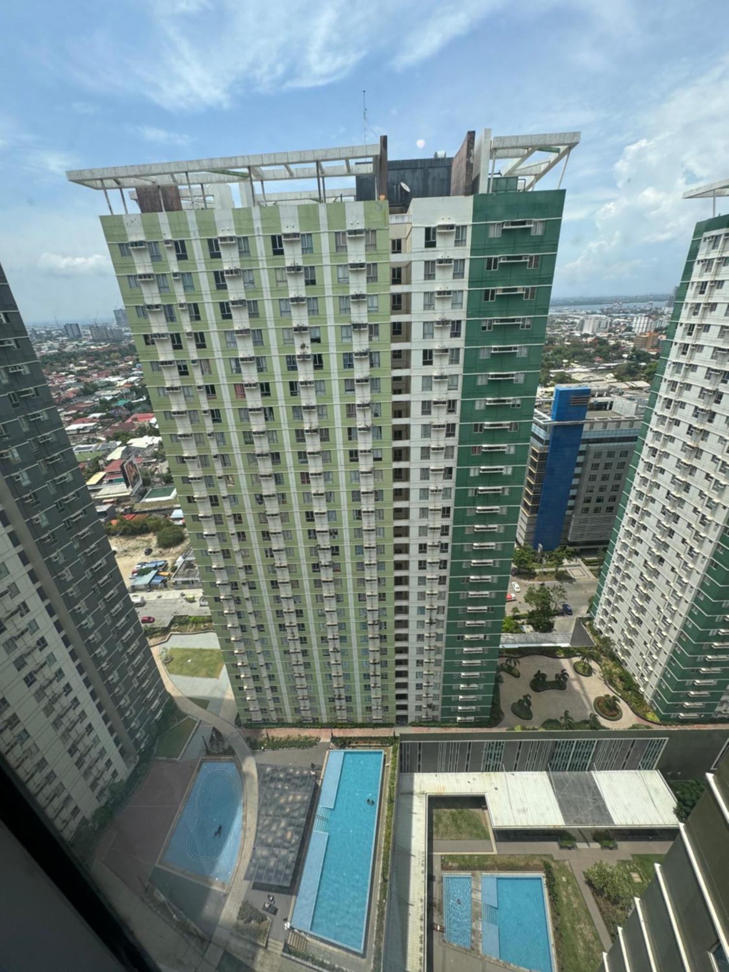In It Park With Pool & Netflix Aparthotel
