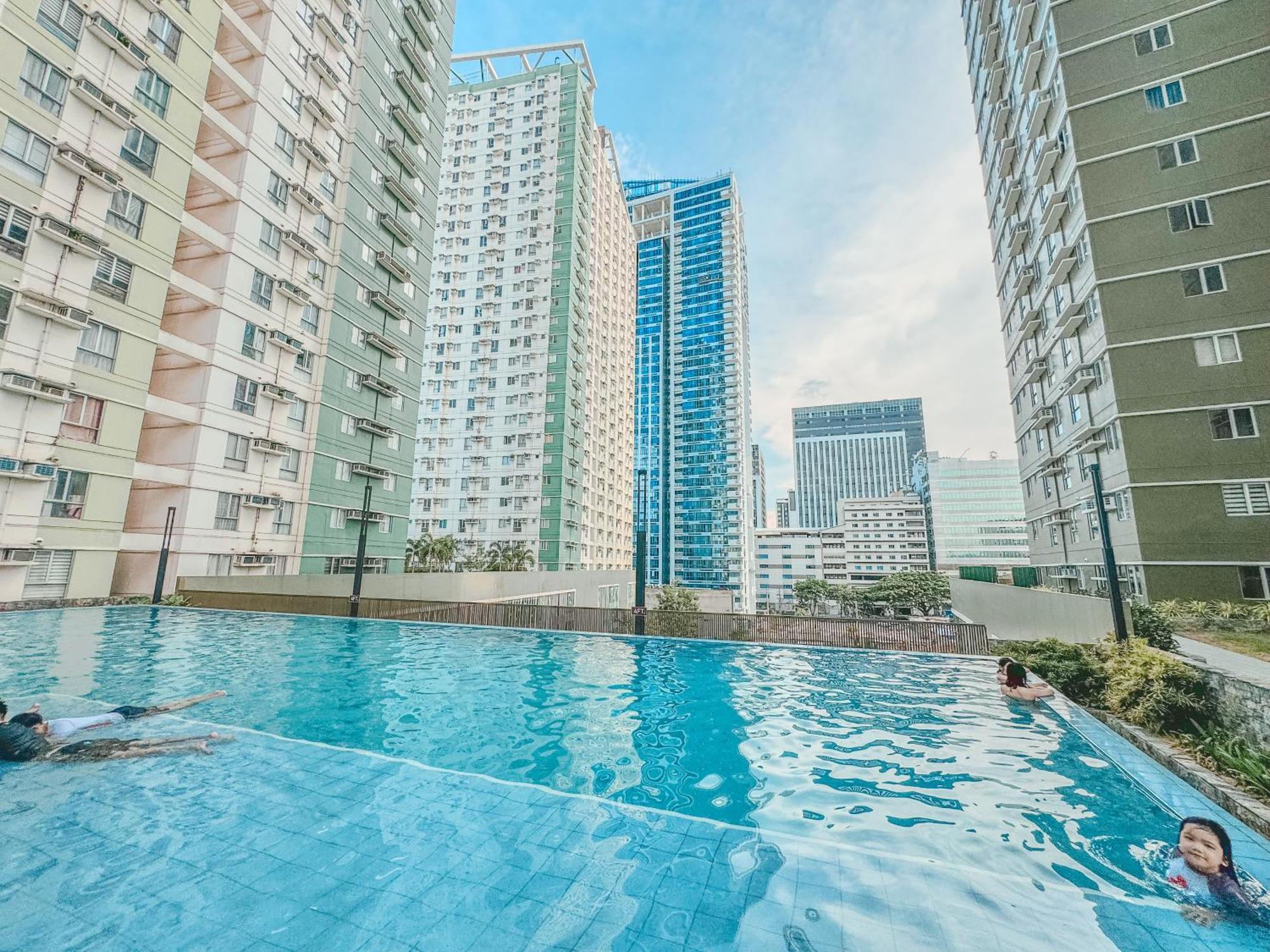 In It Park With Pool & Netflix *