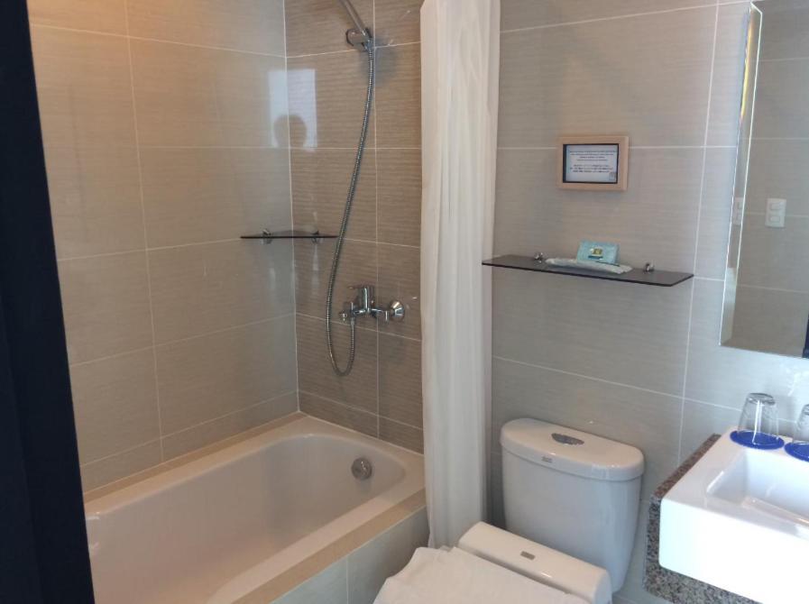 Mactan Newtown With Free Airport Pickup Aparthotel *