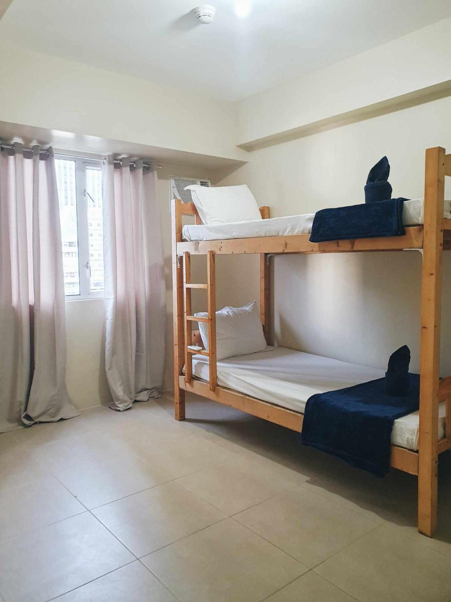 Apartment Avida Riala T1 306 *